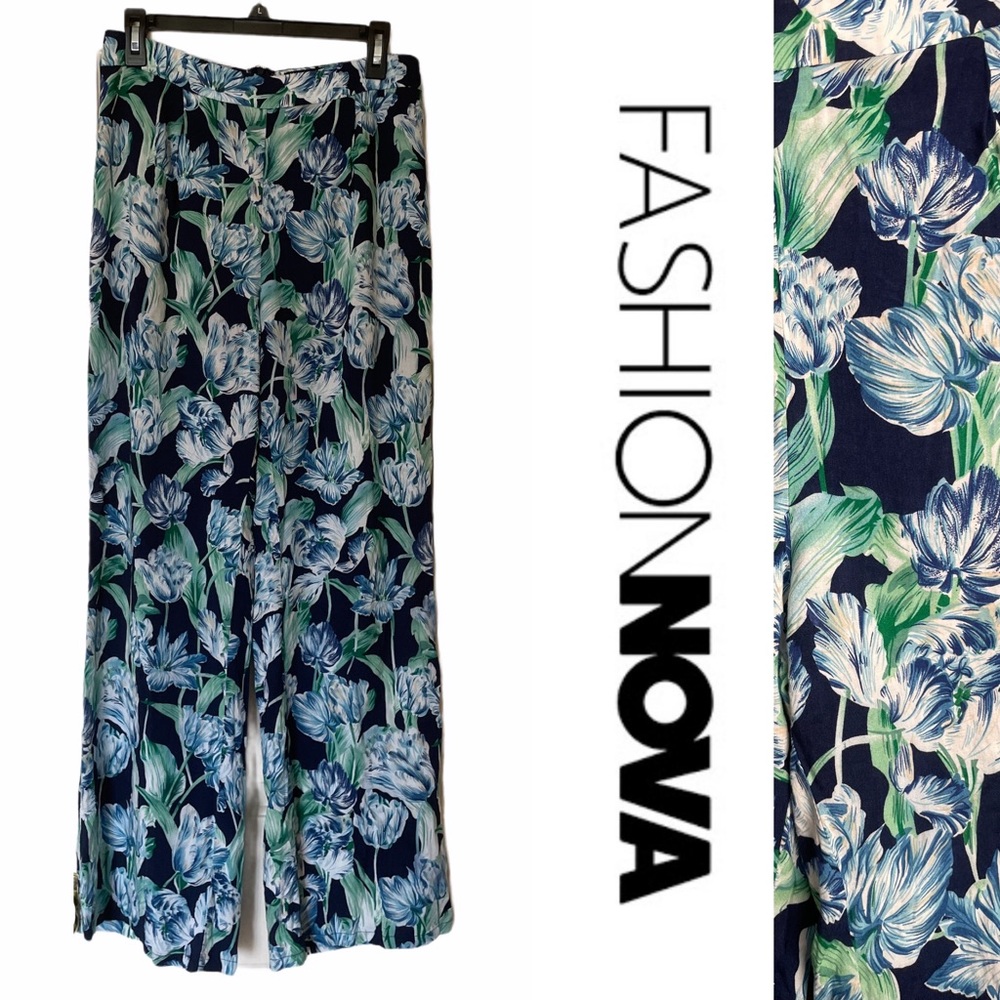 Fashion Nova Wide Leg Floral Pants Size Large